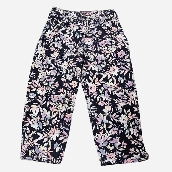 Gloria Vanderbilt Pants - Gloria Vanderbilt women’s navy/purple floral print capris size 6. Amanda style